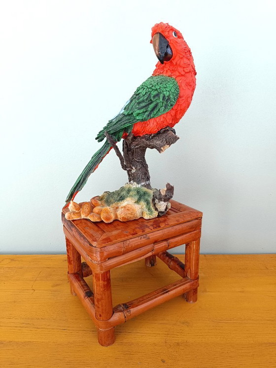 Image 1 of Piccolo sgabello in bambù, portavasi