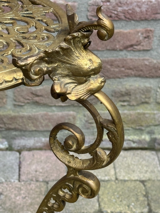 Image 1 of Antieke Messing Plantentafeltje | Victoriaans met Satyr-Decoraties | 1880-1920