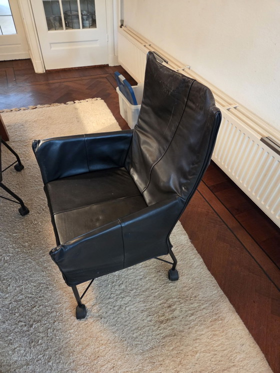 Massief kersenhout eettafel + 5 montis chaplin stoelen, Leer, Bruin (foto 3 van 5)