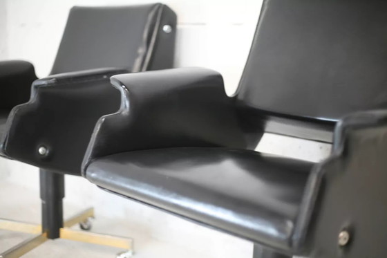 Image 1 of 2 poltrone girevoli, similpelle e acciaio, Italia, circa 1960