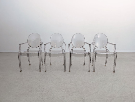 Image 1 of Set van 4 stapelbare stoelen van Kartell Design, model Philippe Starck Ghost.