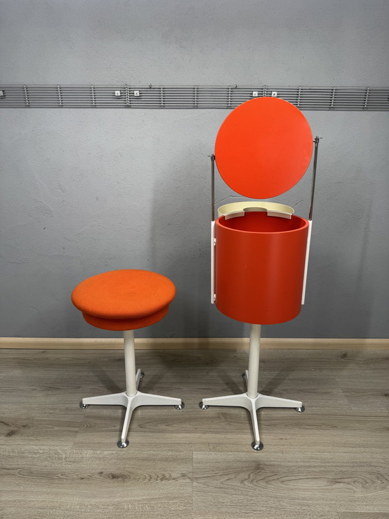 Image 1 of Tocador retro de la era espacial con taburete – Diseño Bremshey – Años 70