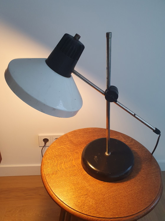 Lampada da scrivania industriale vintage POLAM Typ 1115, design dalla Polonia, anni '70/'80. (photo 2 of 8)