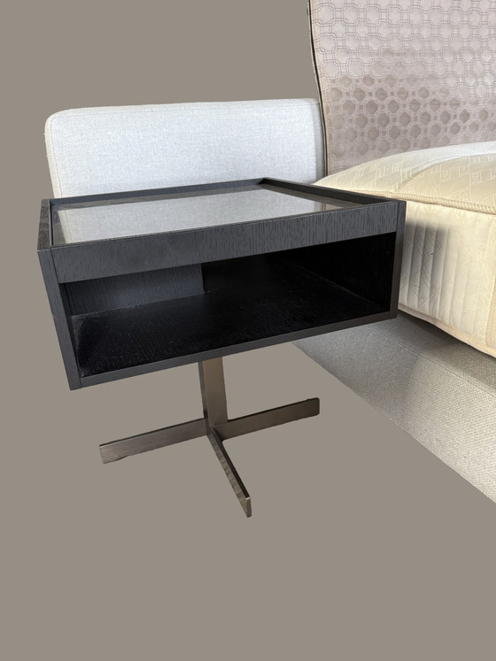 Cama desplazada Minotti Yang – Camas de matrimonio, Leather, Other (photo 10 of 12)