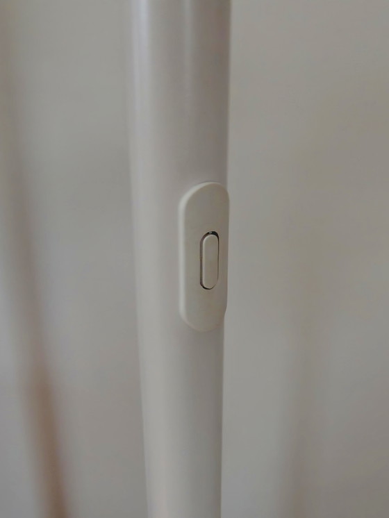 Image 1 of Lámparas de pie Belux Koi Naoto Fukasawa, diseño blanco mate regulable