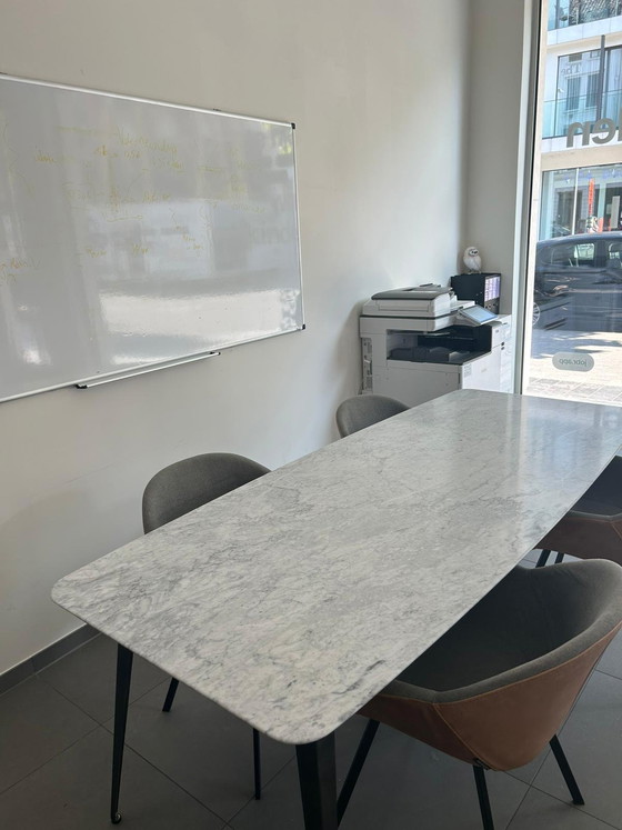 Image 1 of Marmeren tafel