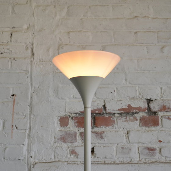 Image 1 of 1x cone uplight floor light