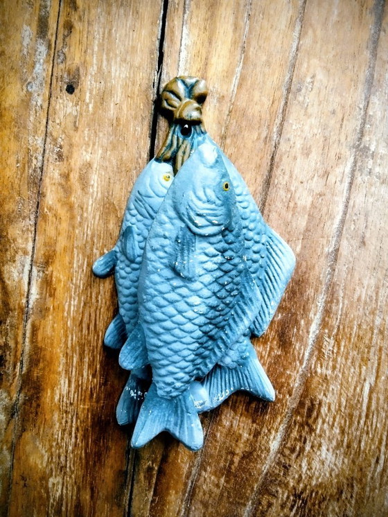 Image 1 of Gietijzeren deurklopper met drie vissen