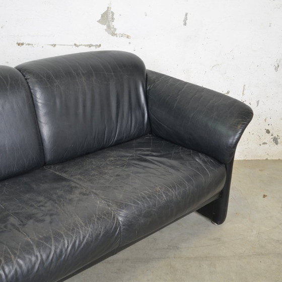 Image 1 of Divano in pelle a 2 posti