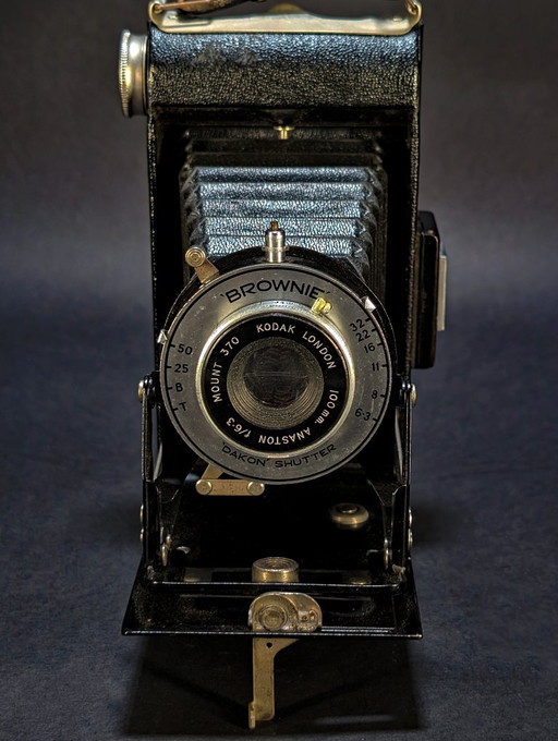 Six-20 Folding Brownie, zweites Modell 1948–1954, hergestellt in Großbritannien – decoratieve objecten, Glass (photo 2 of 15)