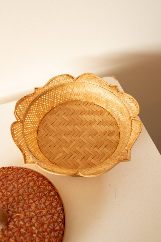 Image 1 of Boîte vintage en osier tressé à la main avec couvercle