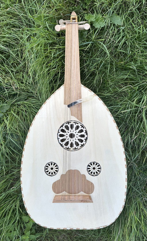 Liuto fatto a mano (Oud, Ud, Luth)