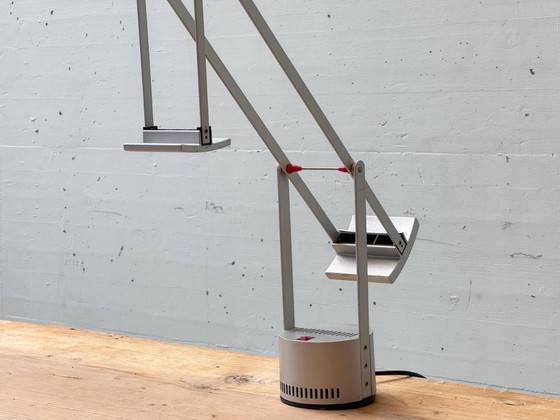 Image 1 of Lámpara de mesa Tizio 50, edición limitada de Richard Sapper para Artemide, Italia, 1998 (edición limitada y firmada).