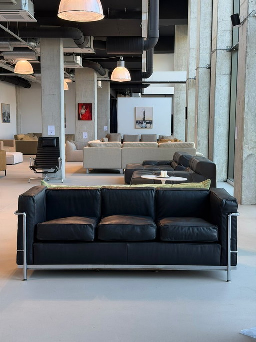 Cassina Le Corbusier LC-2 Set | Schwarzes Leder