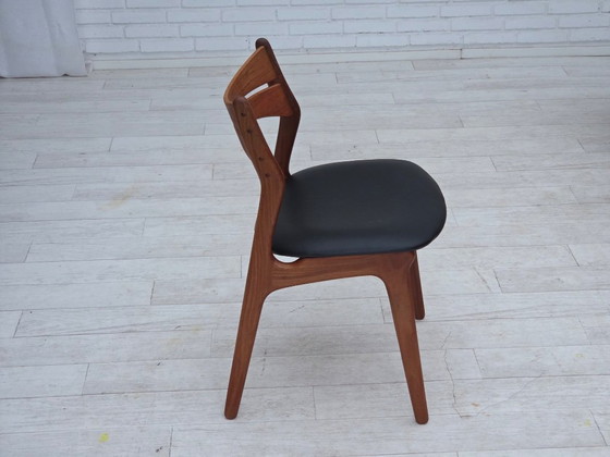 Image 1 of Anni '60, set di 4 sedie da pranzo danesi rivestite, design di Erik Buck, modello 310.