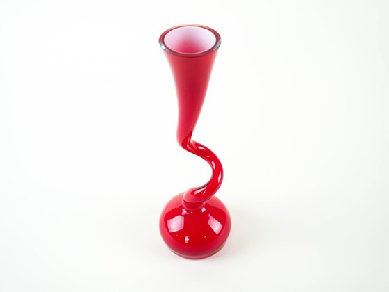 Image 1 of Red vase, Swing Vase, Danish design, manufactured by Normann Copenhagen, designed by Britta Bonnesen
