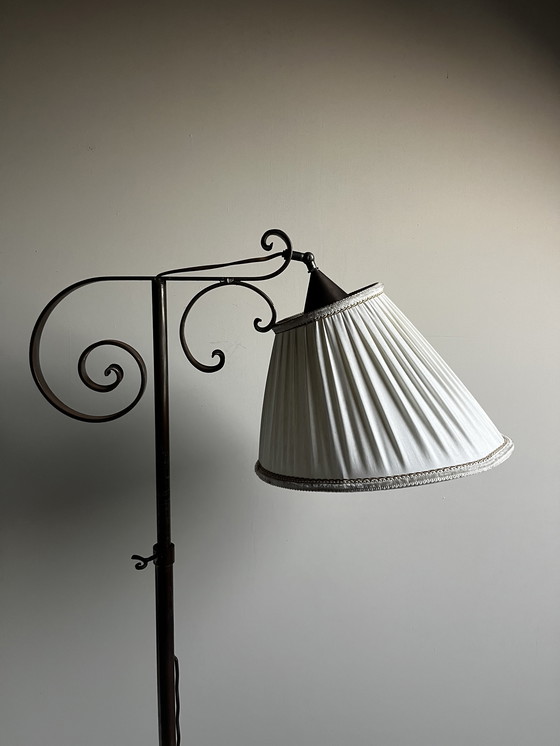 Image 1 of Lampadaire réglable en fer forgé