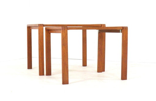 Set van 2 nesting tables bijzettafels Deens vintage