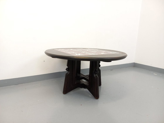 Image 1 of Table basse ronde modulable en table à manger “monte et baisse” vintage Guillerme et Chambron en chêne massif et céramique