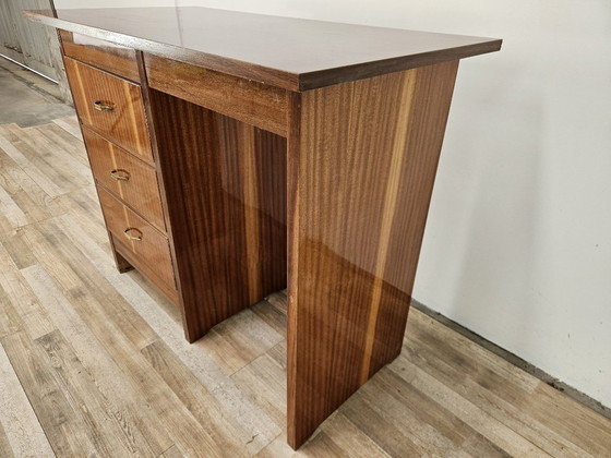 Small 1960s Vintage Desk – Wood (photo 2 of 16)