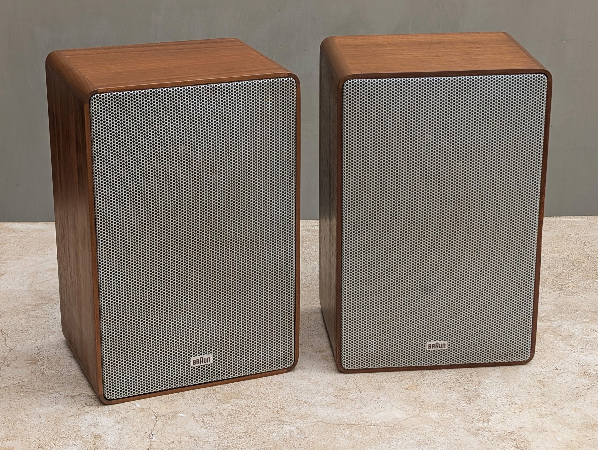 Rare set of Braun speakers 70's | €235 | Whoppah
