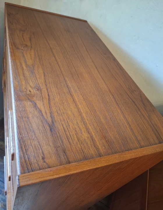 Image 1 of eak Chest of 7 Drawers van Borge Dam, Denemarken 1960