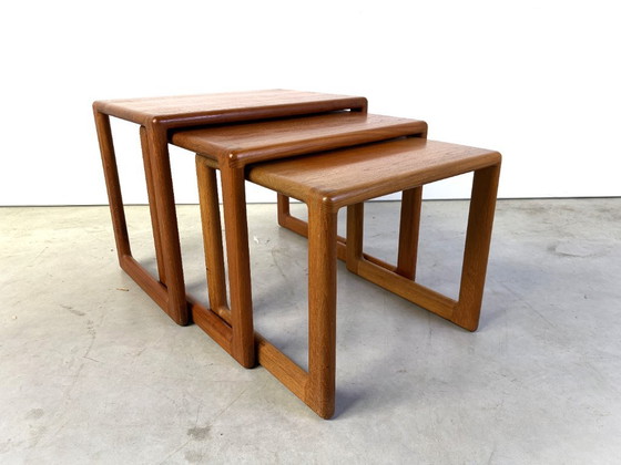 Tables d'appoint scandinaves de Dyrlund, années 1960 – Bois (photo 8 of 12)