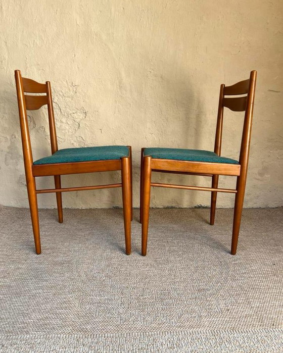 Image 1 of Deux chaises de salle à manger vintage avec revêtement bleu pétrole