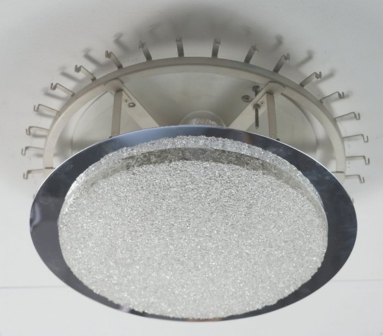 Plafonnier vintage Doria en verre glacé, style années 1960, avec 32 tubes en verre. – Metal (photo 11 of 13)