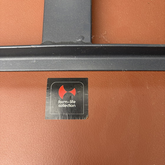 Sgabello Midcentury + Collezione Life – form+life collection, Poggiapiedi e pouf, Leather, Metal (photo 7 of 7)