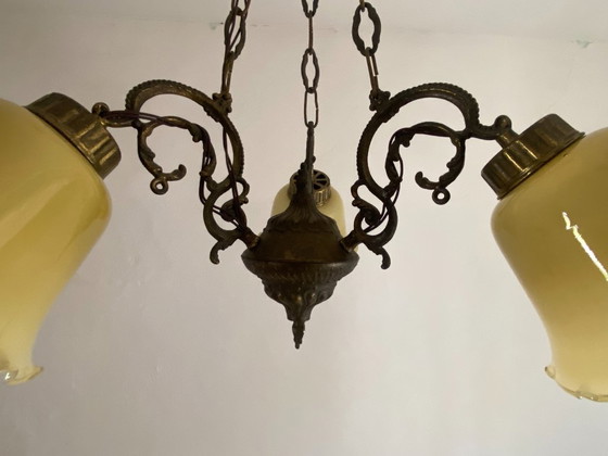 Vintage Joegoslavische kroonluchter met 3 lampen en opaalglas, jaren 60-70. – Metal (photo 4 of 11)