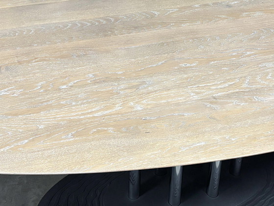 Image 1 of Mesa de comedor Leolux Thebe