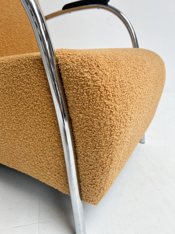 Image 1 of Poltrona Woood Halifax appena rivestita in tessuto teddy