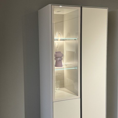 Image 1 of Fonis vitrine