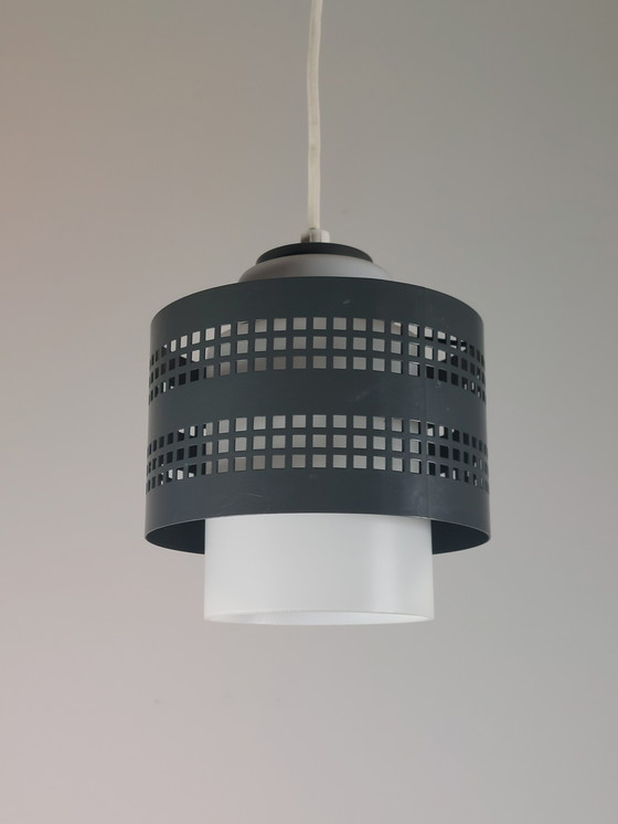 Image 1 of Vintage Mid Century Hanglamp Plafondlamp Hanglamp Geperforeerd Metaal Matglas Jaren 60