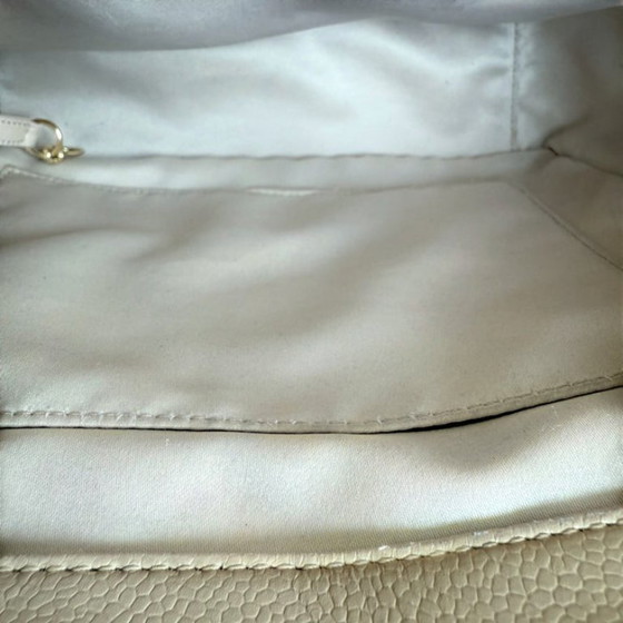 Image 1 of Sac cabas Chanel PST Petite Shopping Tote - Cuir de veau grainé matelassé caviar beige clair, finitions dorées