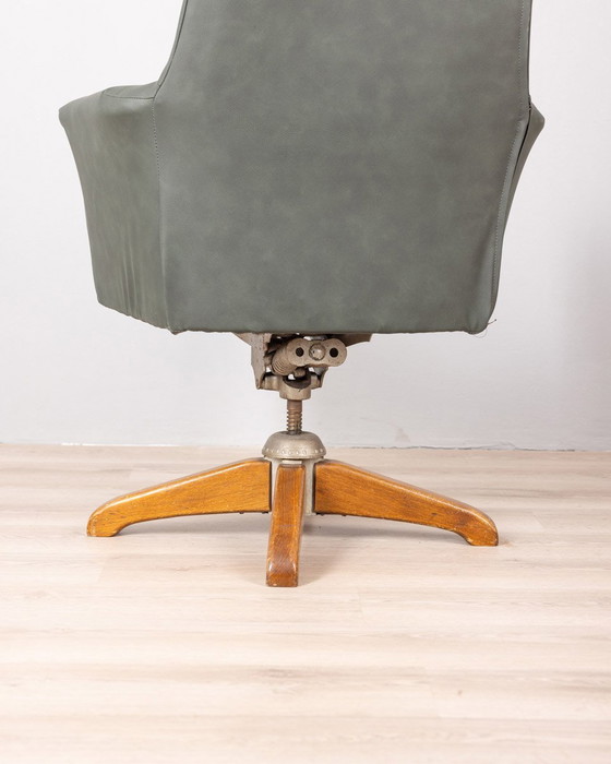 Image 1 of Vintage 50s Leather Swivel Armchair Designed by Anonima Castelli