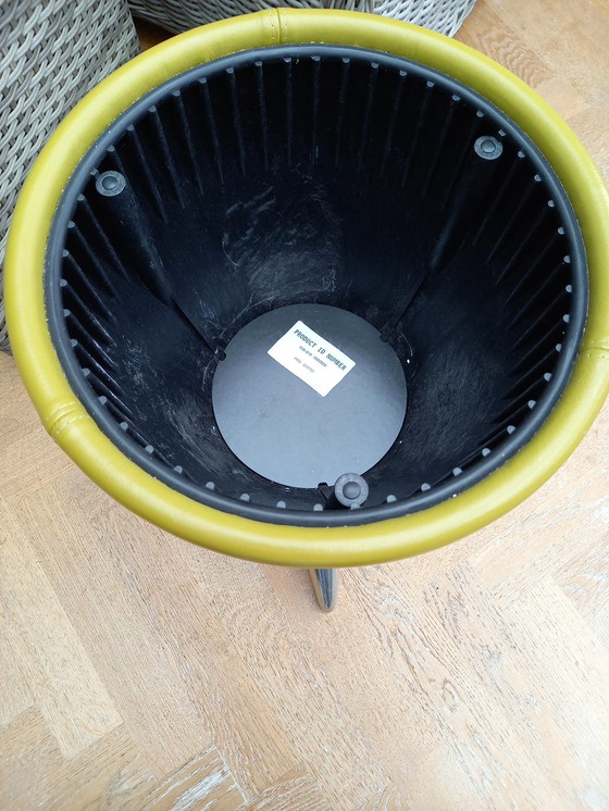 Image 1 of Conjunto sillón Leolux + 2 taburetes Tamtam