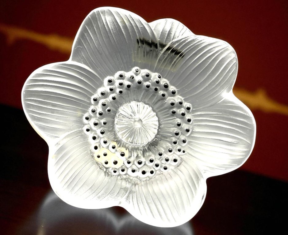 Lalique – Anemone | €165 | Whoppah