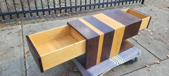 Image 1 of Tavolino da caffè di design con cassetti, fatto a mano