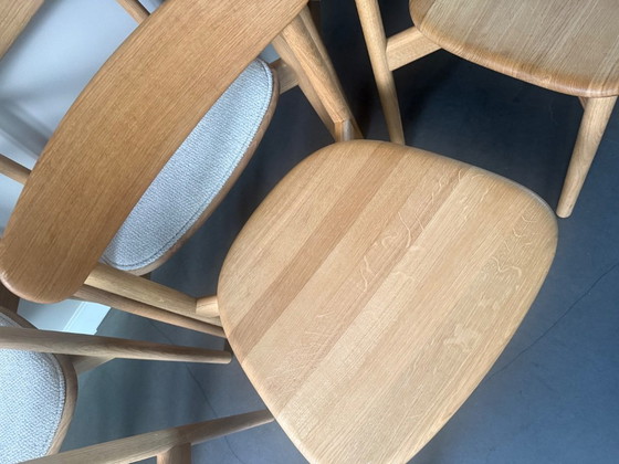 6 Bolia Merge eetkamerstoelen: 3 gestoffeerd, 3 eikenhout – Textile, Wood (photo 4 of 7)