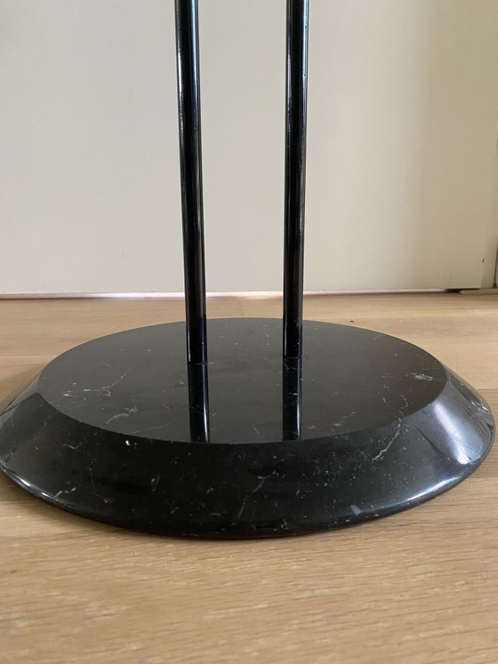 Image 1 of Table d'appoint en marbre Vico Magistretti Italie 1980