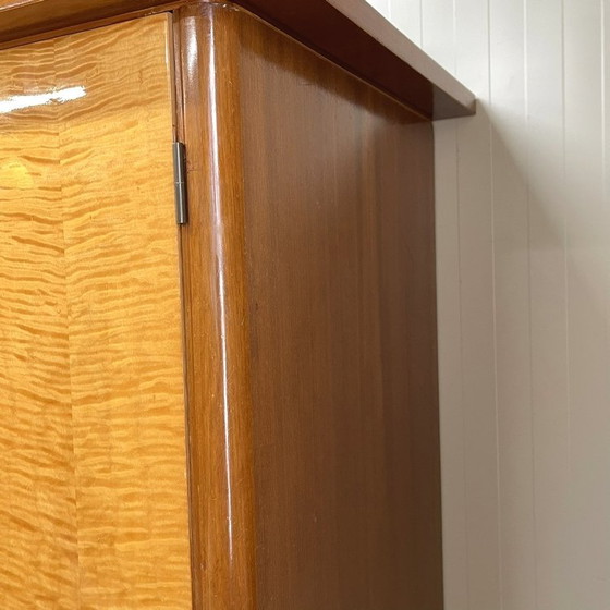 Image 1 of Armadio vintage lucido a 4 ante di metà secolo