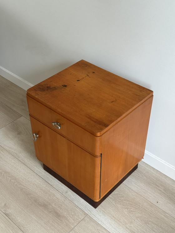 Vintage Art Deco Bedside Cabinets – Set of 2 – Nightstands, Wood (photo 5 of 7)