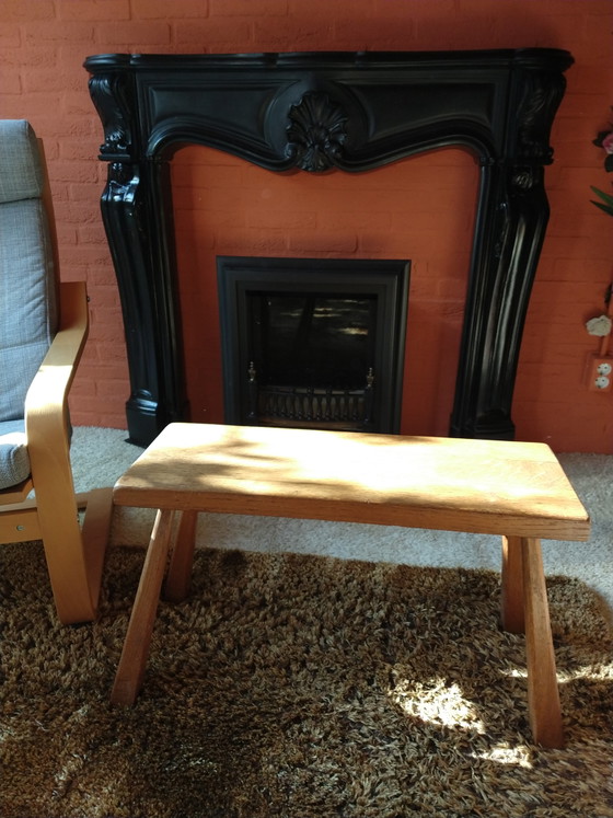 Image 1 of Set van drie eikenhouten bijzettafels 