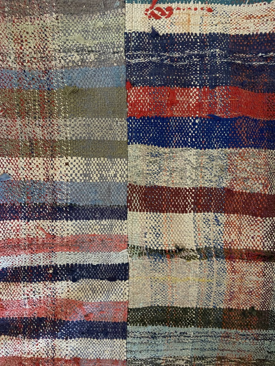 Image 1 of Prachtig groot vloerkleed gevoerd van Roche Bobois