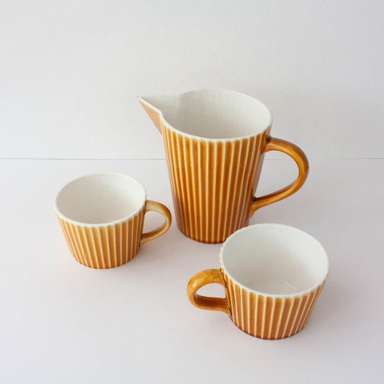 Image 1 of Juego de tazas de té y jarra de leche de cerámica de Secla, década de 1970.