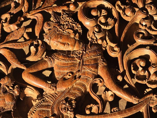 Balinese carved wooden plate Rama & Sita, 40x34x3,5cm