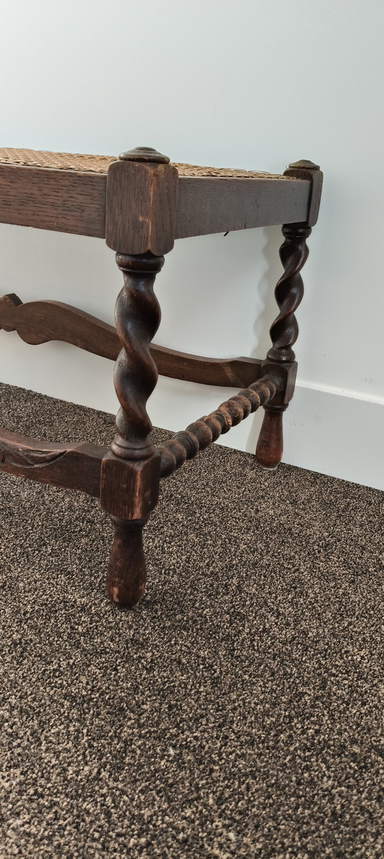 Image 1 of Banc des années 50 de grand-mère avec coussin Studio Habib