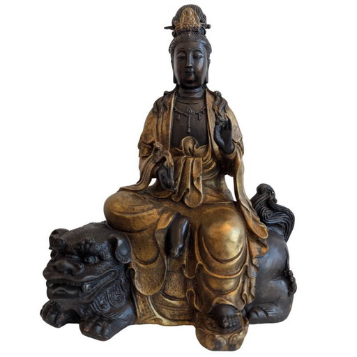 Guanyin sobre León – Escultura China de Bronce, Siglo XX – lote 153